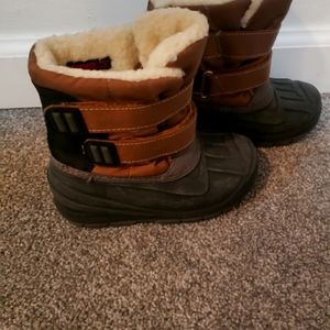 Toddler boys snow boots size 9